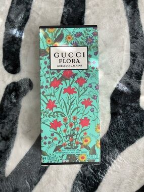 Gucci Floral Box in Aqua with Red and Yellow Blooms